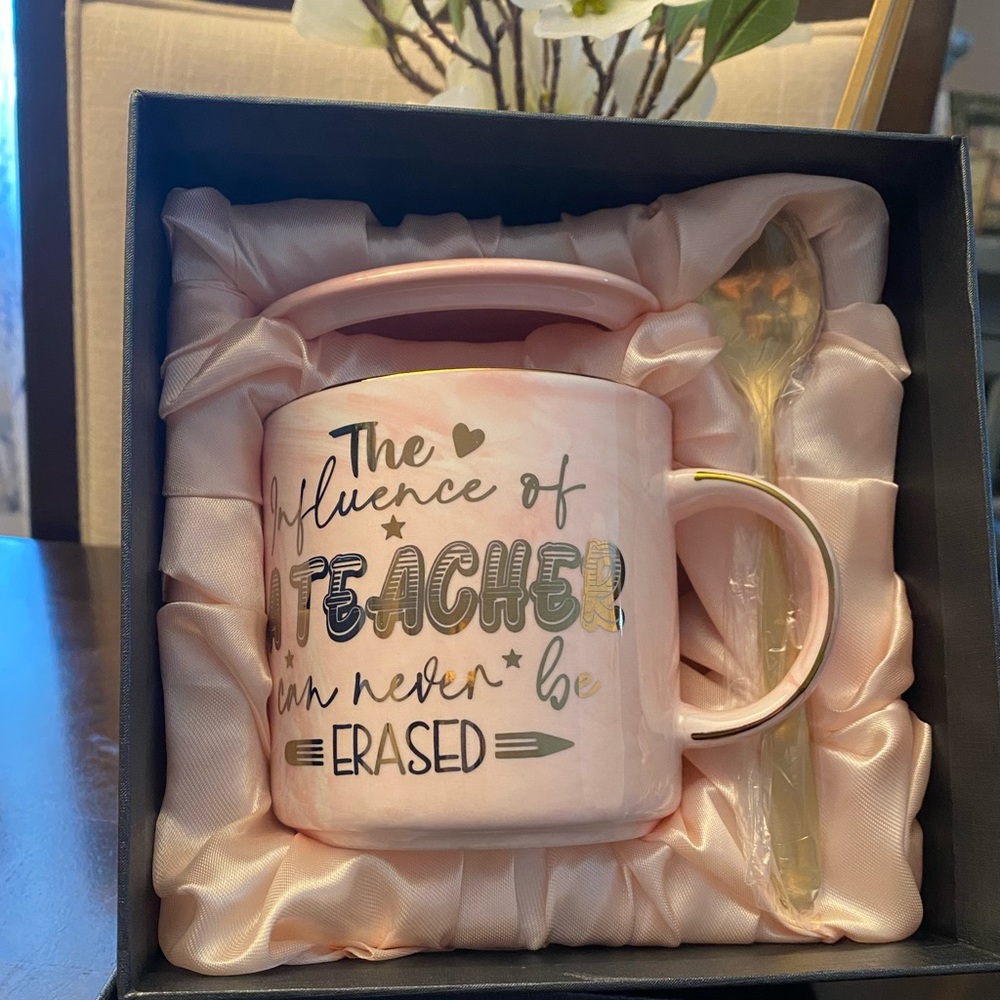 Pink Swirl Teacher Tea Mug with Matching Lid and Gold Spoon NIB